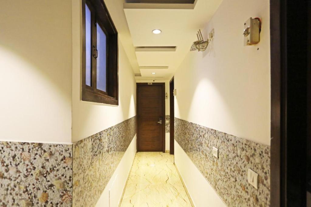 Hotel Urban Luxury Нью-Дели Экстерьер фото